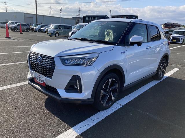 ロッキープレミアムG HEV17インチアルミホイール UVIRカット遮音ガラス フルLEDヘッドランプ キーフリーシステム 革巻きステアリングホイール 本革シフトノブ アクティブマルチインフォメーションメーター(静岡県)の中古車