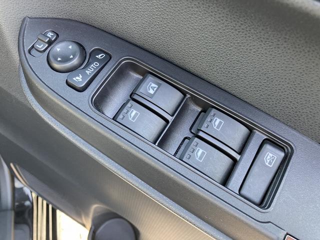 タントカスタムRS15インチアルミホイール キーフリーシステム プッシュボタンスタート オートエアコン(プッシュ式) フルLEDヘッドランプ オート格納式カラードドアミラー 本革巻ステアリングホイール(静岡県)の中古車