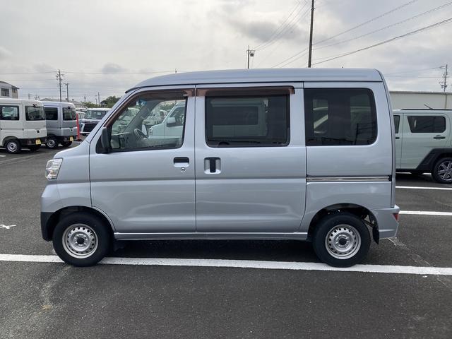 ハイゼットカーゴデラックスSAIIIAT 撥水フルファブリックシート表皮 オーバーヘッドシェルフ アッパートレイ キーレスエントリー ユースフルナット(16ヶ所) 荷室ランプ(静岡県)の中古車