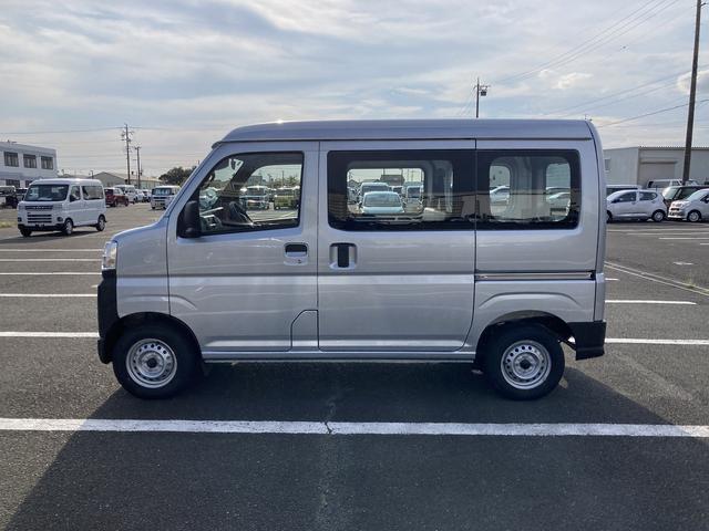 ハイゼットカーゴスペシャル２ＷＤ　ＣＶＴ　プリントレザーシート　アッパートレイ　ユースフルナット（３１か所）（静岡県）の中古車