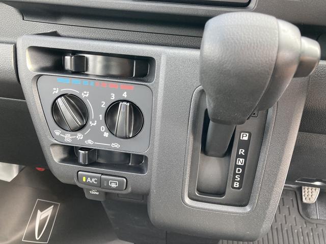 ハイゼットカーゴスペシャル２ＷＤ　ＣＶＴ　プリントレザーシート　アッパートレイ　ユースフルナット（３１か所）（静岡県）の中古車