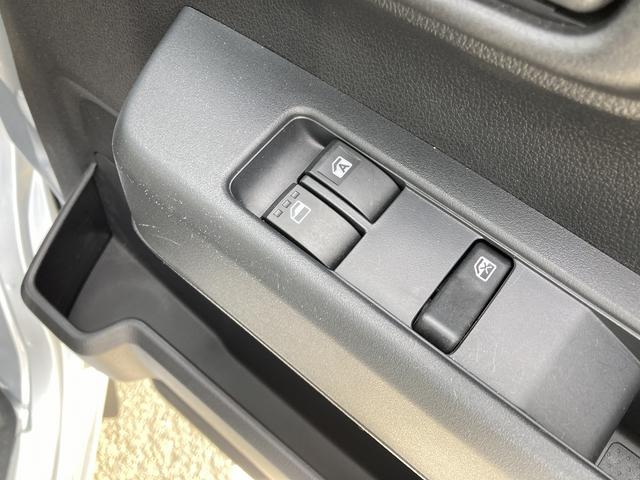 ハイゼットカーゴスペシャル２ＷＤ　ＣＶＴ　プリントレザーシート　アッパートレイ　ユースフルナット（３１か所）（静岡県）の中古車