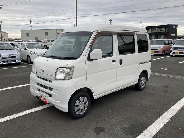 ハイゼットカーゴクルーズ4AT 電動格納式カラードドアミラー 12インチフルホイールキャップ キーレスエントリー CDチューナー 後席アシストグリップ ルームランプ フルファブリックシート(静岡県)の中古車