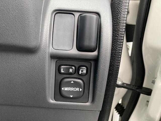 ハイゼットカーゴクルーズ4AT 電動格納式カラードドアミラー 12インチフルホイールキャップ キーレスエントリー CDチューナー 後席アシストグリップ ルームランプ フルファブリックシート(静岡県)の中古車