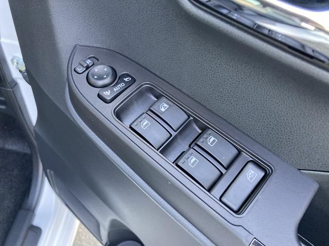 タントカスタムＸ１４インチアルミホイール　大型エアロバンパー　フルＬＥＤヘッドランプ　オート格納式カラードドアミラー　両側パワースライドドア　キーフリーシステム　プッシュボタンスタート（静岡県）の中古車