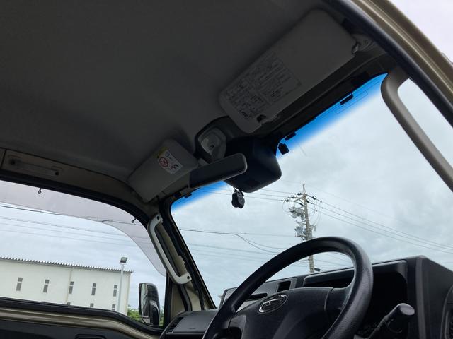 ハイゼットトラックジャンボＳＡIIIｔ２ＷＤ　４ＡＴ　キーレスエントリー　ＵＶカットガラス　純正ナビ　パワーウィンドウ　リクライニングシート（静岡県）の中古車