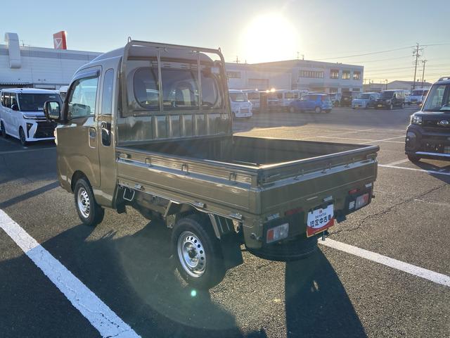 ハイゼットトラックジャンボエクストラ４ＷＤ　ＭＴ　ＬＥＤヘッドランプ　シートスライド＆リクライニング機構　荷台ステップ　オーバーヘッドシェルフ　マニュアルエアコン　コーナーセンサー（静岡県）の中古車