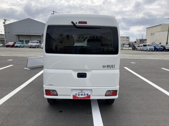 ハイゼットカーゴクルーズＣＶＴ　電動格納式カラードドアミラー　スーパーＵＶＩＲカットガラス（フロントウィンドウ）　１２インチフルホイールキャップ　撥水フルファヴリックシート表皮　大型ＬＥＤ荷室灯　キーフリーシステム（静岡県）の中古車