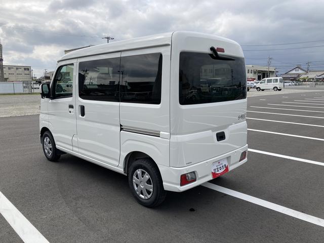 ハイゼットカーゴクルーズＣＶＴ　電動格納式カラードドアミラー　スーパーＵＶＩＲカットガラス（フロントウィンドウ）　１２インチフルホイールキャップ　撥水フルファヴリックシート表皮　大型ＬＥＤ荷室灯　キーフリーシステム（静岡県）の中古車