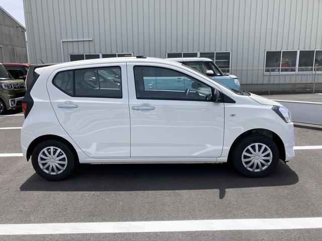 ミライースＬ　ＳＡIII１３インチフルホイールキャップ　マルチリフレクターハロゲンヘッドランプ　可倒式ドアミラー　自発光式デジタルメーターアンバーイルミネーションメーター　マニュアルエアコン（ダイヤル式）　キーレスエントリー（静岡県）の中古車