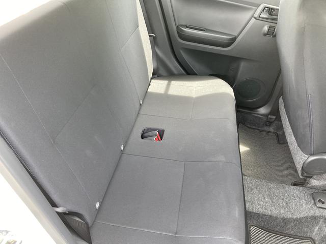 ミライースＬ　ＳＡIII１３インチフルホイールキャップ　マルチリフレクターハロゲンヘッドランプ　可倒式ドアミラー　自発光式デジタルメーターアンバーイルミネーションメーター　マニュアルエアコン（ダイヤル式）　キーレスエントリー（静岡県）の中古車