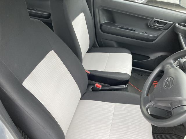 ミライースＬ　ＳＡIII１３インチフルホイールキャップ　マルチリフレクターハロゲンヘッドランプ　可倒式ドアミラー　自発光式デジタルメーターアンバーイルミネーションメーター　マニュアルエアコン（ダイヤル式）　キーレスエントリー（静岡県）の中古車