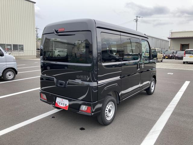 ハイゼットカーゴＤＸ２ＷＤ　ＣＶＴ　撥水フルファブリックシート表皮　オーバーヘッドシェルフ　アッパートレイ　キーレスエントリー　ユースフルナット（３１ヶ所）（静岡県）の中古車