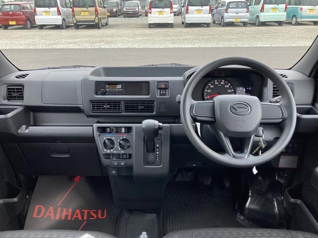 ハイゼットカーゴＤＸ２ＷＤ　ＣＶＴ　撥水フルファブリックシート表皮　オーバーヘッドシェルフ　アッパートレイ　キーレスエントリー　ユースフルナット（３１ヶ所）（静岡県）の中古車