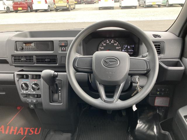 ハイゼットカーゴＤＸ２ＷＤ　ＣＶＴ　撥水フルファブリックシート表皮　オーバーヘッドシェルフ　アッパートレイ　キーレスエントリー　ユースフルナット（３１ヶ所）（静岡県）の中古車
