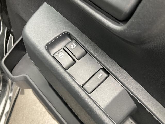 ハイゼットカーゴＤＸ２ＷＤ　ＣＶＴ　撥水フルファブリックシート表皮　オーバーヘッドシェルフ　アッパートレイ　キーレスエントリー　ユースフルナット（３１ヶ所）（静岡県）の中古車