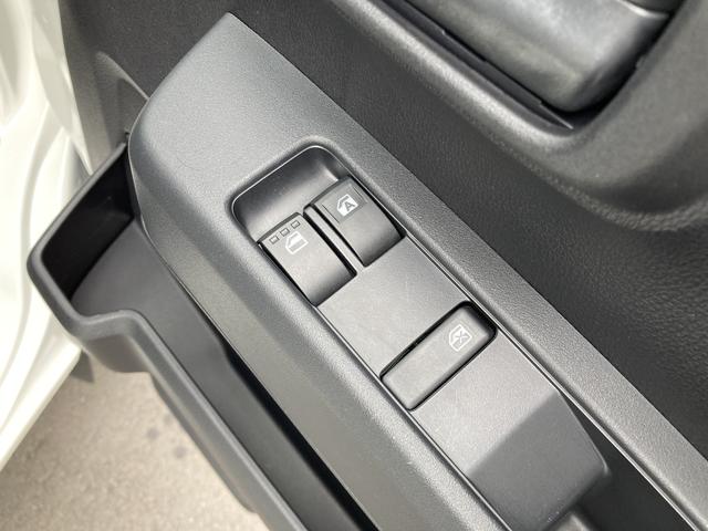 ハイゼットカーゴＤＸＣＶＴ　撥水フルファブリックシート表皮　オーバーヘッドシェルフ　アッパートレイ　キーレスエントリー　ユースフルナット（３１ヶ所）（静岡県）の中古車