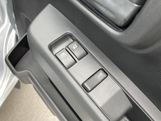 ハイゼットカーゴＤＸＣＶＴ　撥水フルファブリックシート表皮　オーバーヘッドシェルフ　アッパートレイ　キーレスエントリー　ユースフルナット（３１ヶ所）（静岡県）の中古車