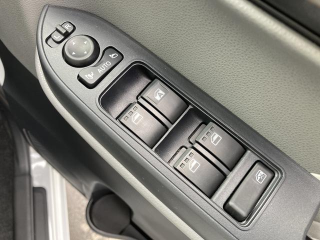 タントＸセレクション３６０度スーパーＵＶＩＲカットガラス　格納式シートバックテーブル　シートバックポケット　運転席シートリフター　チルトステアリング　シートヒーター　リヤヒーターダクト（静岡県）の中古車