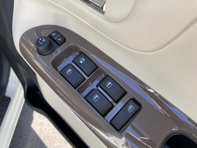 ムーヴキャンバスＧメイクアップＶＳ　ＳＡIII１４インチフルホイールキャップ　ＬＥＤヘッドランプ　キーフリーシステム　両側パワースライドドア　オートエアコン（プッシュ式）　オートライト　置きラクボックス（静岡県）の中古車