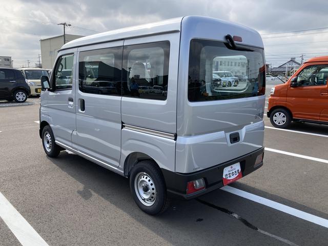 ハイゼットカーゴスペシャル２ＷＤ　ＣＶＴ　プリントレザーシート　アッパートレイ　ユースフルナット（３１か所）　マニュアルエアコン（静岡県）の中古車