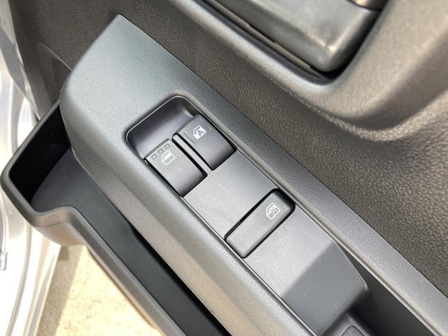 ハイゼットカーゴスペシャル２ＷＤ　ＣＶＴ　プリントレザーシート　アッパートレイ　ユースフルナット（３１か所）　マニュアルエアコン（静岡県）の中古車