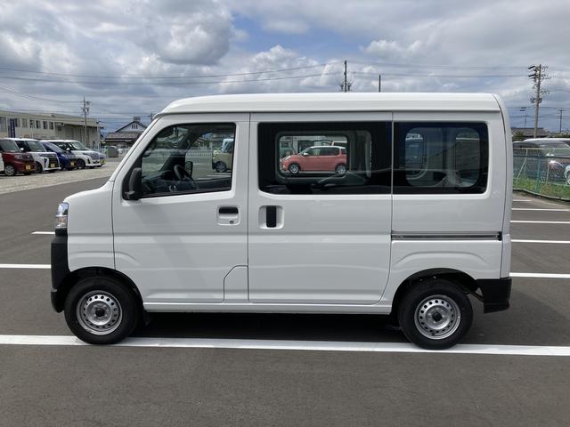 ハイゼットカーゴスペシャル２ＷＤ　ＣＶＴ　プリントレザーシート　アッパートレイ　ユースフルナット（３１か所）（静岡県）の中古車