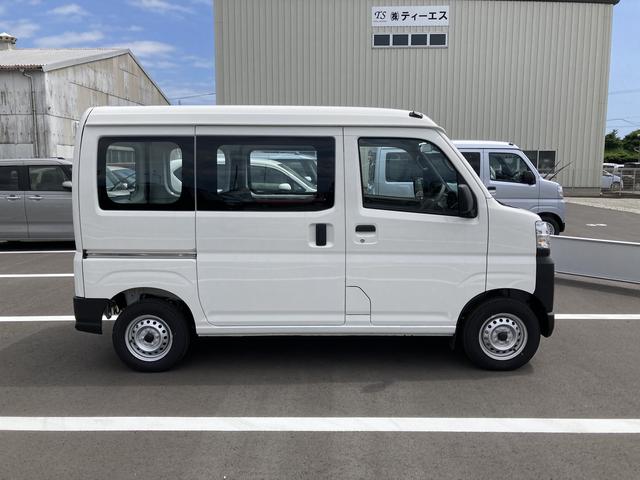 ハイゼットカーゴスペシャル２ＷＤ　ＣＶＴ　プリントレザーシート　アッパートレイ　ユースフルナット（３１か所）（静岡県）の中古車