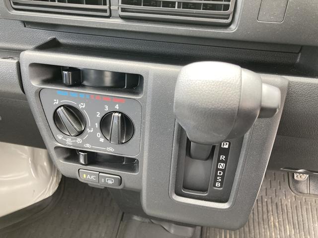 ハイゼットカーゴスペシャル２ＷＤ　ＣＶＴ　プリントレザーシート　アッパートレイ　ユースフルナット（３１か所）（静岡県）の中古車