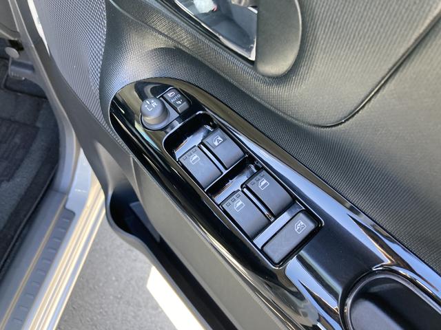 ムーヴキャンバスＧブラックインテリアＶＳ　ＳＡIII１４インチフルホイールキャップ　ＬＥＤヘッドランプ　キーフリーシステム　両側パワースライドドア　オートエアコン（プッシュ式）　オートライト　置きラクボックス（静岡県）の中古車