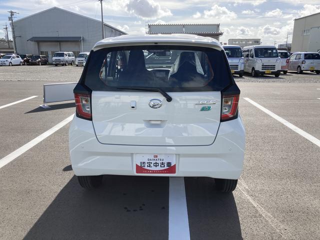 ミライースＬ　ＳＡIII　１０ｔｈアニバーサリーエディション１３インチフルホイールキャップ　マルチリフレクターハロゲンヘッドランプ　可倒式ドアミラー　自発光式デジタルメーターアンバーイルミネーションメーター　マニュアルエアコン（ダイヤル式）　キーレスエントリー（静岡県）の中古車