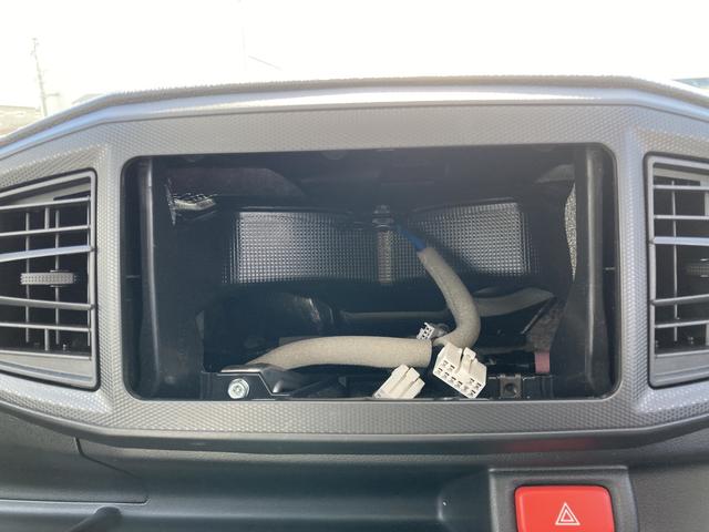ミライースＬ　ＳＡIII１３インチフルホイールキャップ　マルチリフレクターハロゲンヘッドランプ　可倒式ドアミラー　自発光式デジタルメーターアンバーイルミネーションメーター　マニュアルエアコン（ダイヤル式）　キーレスエントリー（静岡県）の中古車