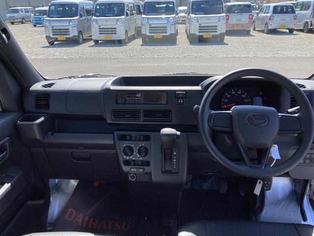 ハイゼットカーゴスペシャル２ＷＤ　ＣＶＴ　プリントレザーシート　アッパートレイ　ユースフルナット（３１か所）（静岡県）の中古車