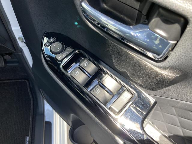 タントカスタムＲＳ１５インチアルミホイール　キーフリーシステム　プッシュボタンスタート　オートエアコン（プッシュ式）　フルＬＥＤヘッドランプ　オート格納式カラードドアミラー　本革巻ステアリングホイール（静岡県）の中古車