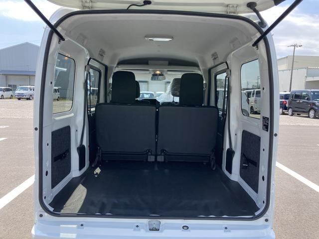 ハイゼットカーゴクルーズＣＶＴ　電動格納式カラードドアミラー　スーパーＵＶＩＲカットガラス（フロントウィンドウ）　１２インチフルホイールキャップ　撥水フルファヴリックシート表皮　大型ＬＥＤ荷室灯　キーフリーシステム（静岡県）の中古車