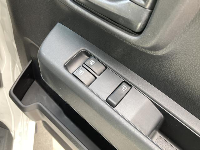 ハイゼットカーゴＤＸＣＶＴ　撥水フルファブリックシート表皮　オーバーヘッドシェルフ　アッパートレイ　キーレスエントリー　ユースフルナット（３１ヶ所）（静岡県）の中古車