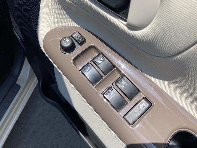 ムーヴキャンバスＧホワイトアクセントリミテッド　ＳＡIII１４インチフルホイールキャップ　ＬＥＤヘッドランプ　キーフリーシステム　両側パワースライドドア　オートエアコン（プッシュ式）　オートライト　置きラクボックス（静岡県）の中古車
