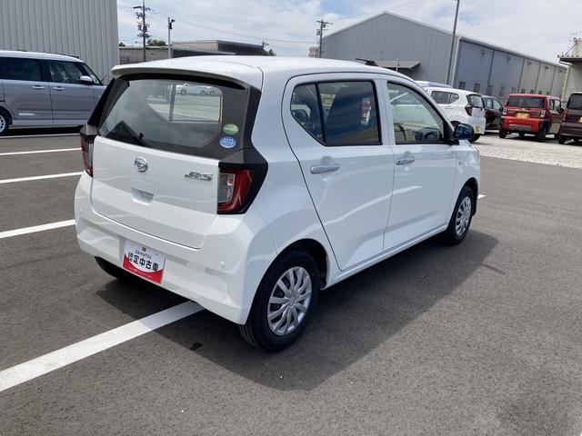 ミライースＬ　ＳＡIII１３インチフルホイールキャップ　マルチリフレクターハロゲンヘッドランプ　可倒式ドアミラー　自発光式デジタルメーターアンバーイルミネーションメーター　マニュアルエアコン（ダイヤル式）　キーレスエントリー（静岡県）の中古車