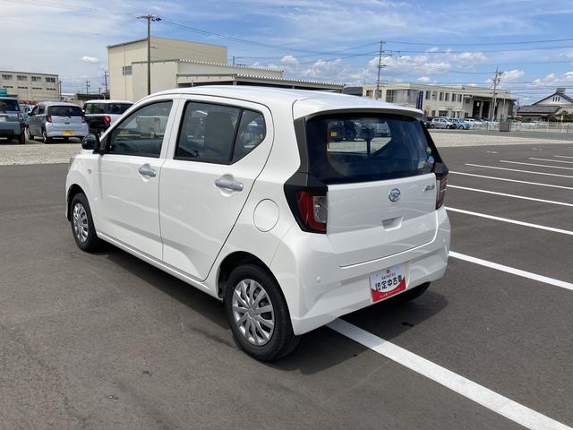 ミライースＬ　ＳＡIII１３インチフルホイールキャップ　マルチリフレクターハロゲンヘッドランプ　可倒式ドアミラー　自発光式デジタルメーターアンバーイルミネーションメーター　マニュアルエアコン（ダイヤル式）　キーレスエントリー（静岡県）の中古車