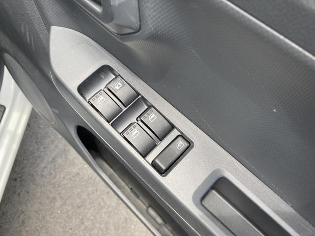 ミライースＬ　ＳＡIII１３インチフルホイールキャップ　マルチリフレクターハロゲンヘッドランプ　可倒式ドアミラー　自発光式デジタルメーターアンバーイルミネーションメーター　マニュアルエアコン（ダイヤル式）　キーレスエントリー（静岡県）の中古車