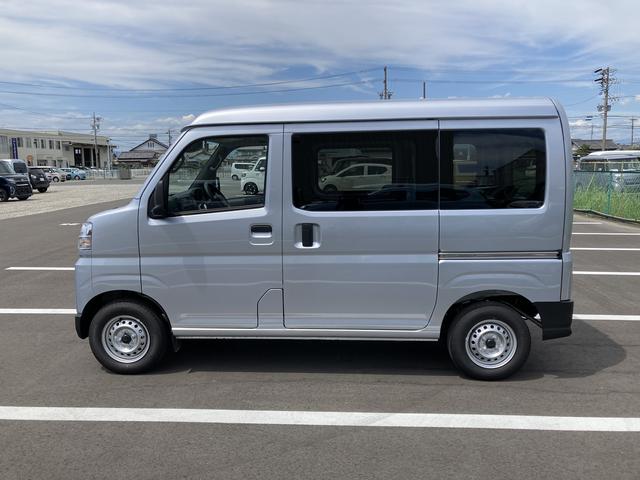 ハイゼットカーゴＤＸＭＴ　撥水フルファブリックシート表皮　オーバーヘッドシェルフ　アッパートレイ　キーレスエントリー　ユースフルナット（３１ヶ所）（静岡県）の中古車