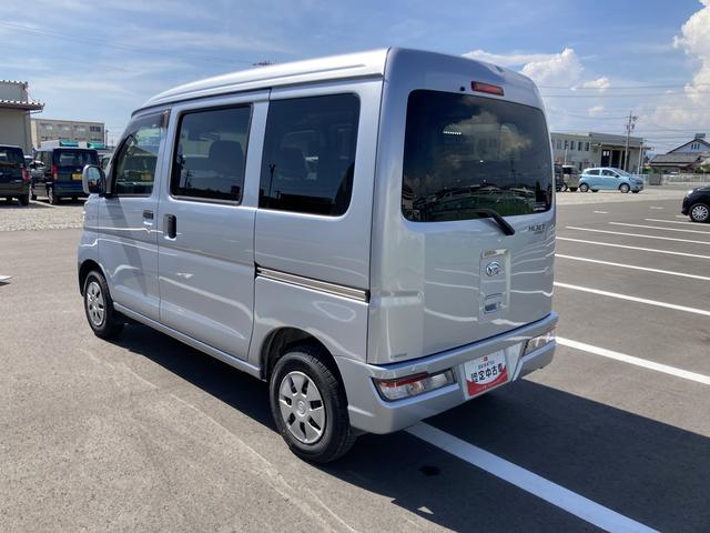 ハイゼットカーゴクルーズＳＡIIIＭＴ　４ＷＤ　オーバーヘッドシェルフ　１２インチフルホイールキャップ　撥水フルファヴリックシート表皮　キーレスエントリー　マニュアルエアコン（静岡県）の中古車