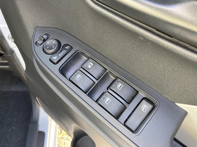 タントＸ　ナビ付ナビ　１４インチフルホイールキャップ　フルＬＥＤヘッドランプ　オート格納式カラードドアミラー　左側パワースライドドア　ＴＦＴカラーマルチインフォメーションディスプレイ　フルファブリックシート（静岡県）の中古車