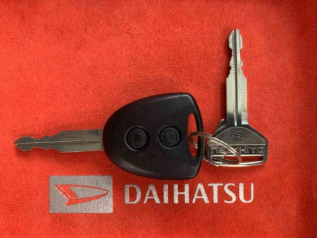 ハイゼットカーゴクルーズターボＳＡIII　ＣＤ　タイヤ新品　保証付き（静岡県）の中古車