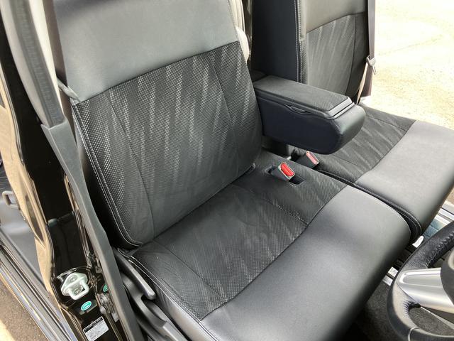 タントカスタムＲＳ　トップエディションＳＡII１５インチアルミホイール　大型エアロバンパー　ＬＥＤヘッドランプ　オート格納式カラードドアミラー　本革巻ステアリングホイール　両側パワースライドドア（静岡県）の中古車