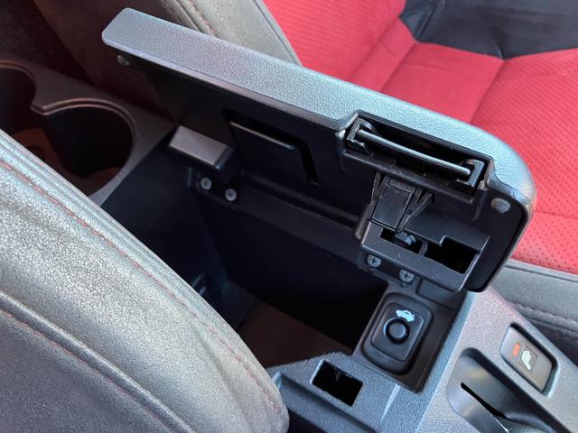 コペンローブ　ＳＭＴ　キーフリーシステム　オートエアコン（プッシュ式）　電動ルーフ　パワーウィンドウ　ＬＥＤヘッドライト　バケットシート（静岡県）の中古車