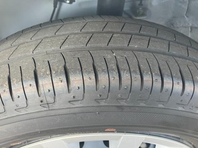 ミライースL SAIII13インチフルホイールキャップ マルチリフレクターハロゲンヘッドランプ 可倒式ドアミラー 自発光式デジタルメーターアンバーイルミネーションメーター マニュアルエアコン(ダイヤル式) キーレスエントリー(静岡県)の中古車