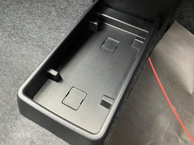 ミライースL SAIII13インチフルホイールキャップ マルチリフレクターハロゲンヘッドランプ 可倒式ドアミラー 自発光式デジタルメーターアンバーイルミネーションメーター マニュアルエアコン(ダイヤル式) キーレスエントリー(静岡県)の中古車