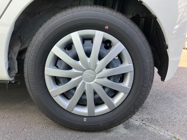 ミライースＬ　ＳＡIII１３インチフルホイールキャップ　マルチリフレクターハロゲンヘッドランプ　可倒式ドアミラー　自発光式デジタルメーターアンバーイルミネーションメーター　マニュアルエアコン（ダイヤル式）　キーレスエントリー（静岡県）の中古車