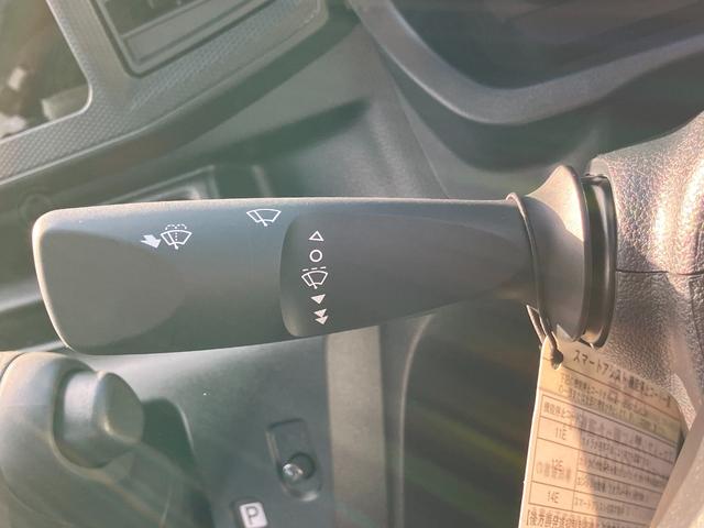 ミライースＬ　ＳＡIII１３インチフルホイールキャップ　マルチリフレクターハロゲンヘッドランプ　可倒式ドアミラー　自発光式デジタルメーターアンバーイルミネーションメーター　マニュアルエアコン（ダイヤル式）　キーレスエントリー（静岡県）の中古車